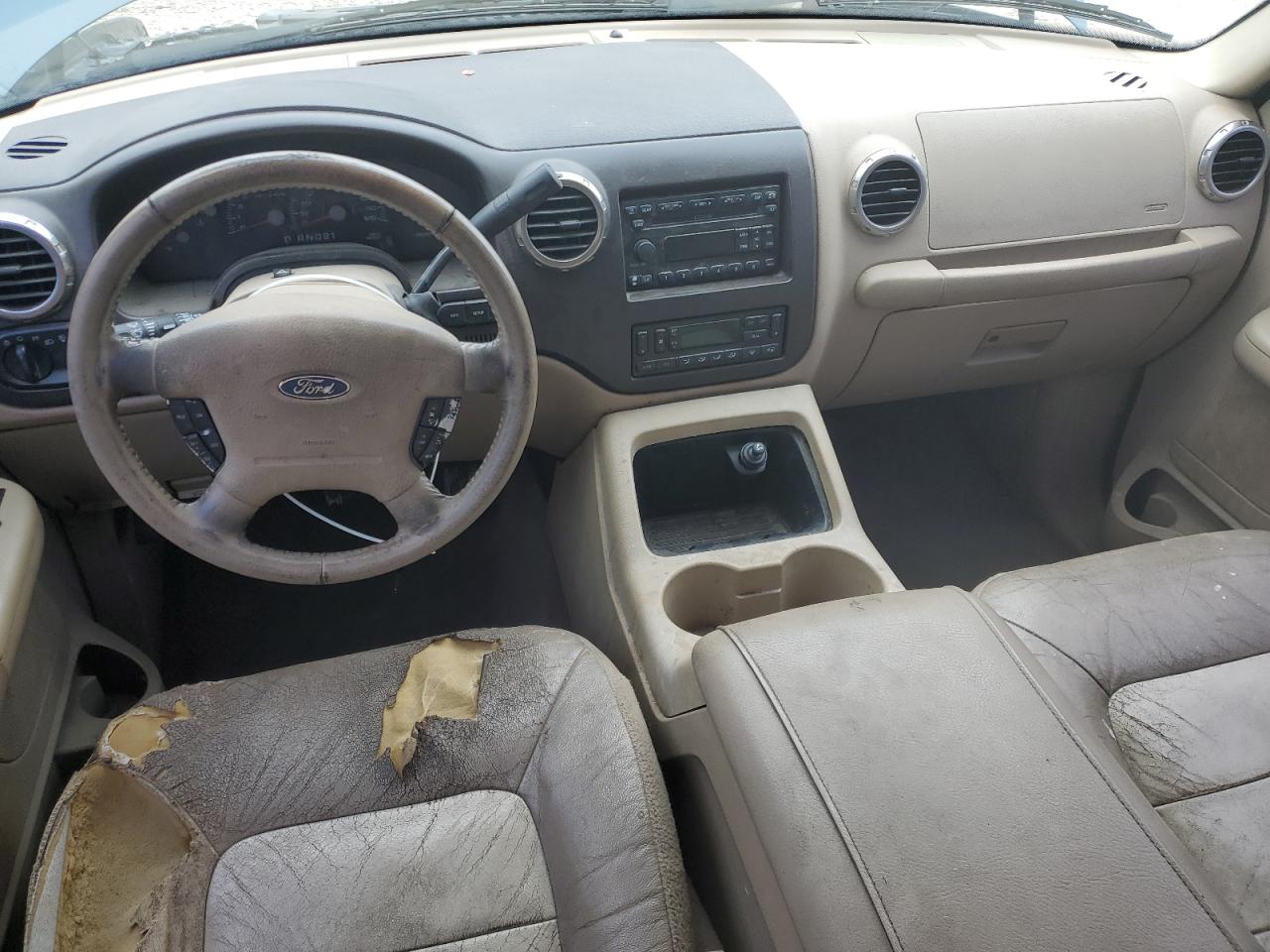2004 Ford Expedition - Image 8