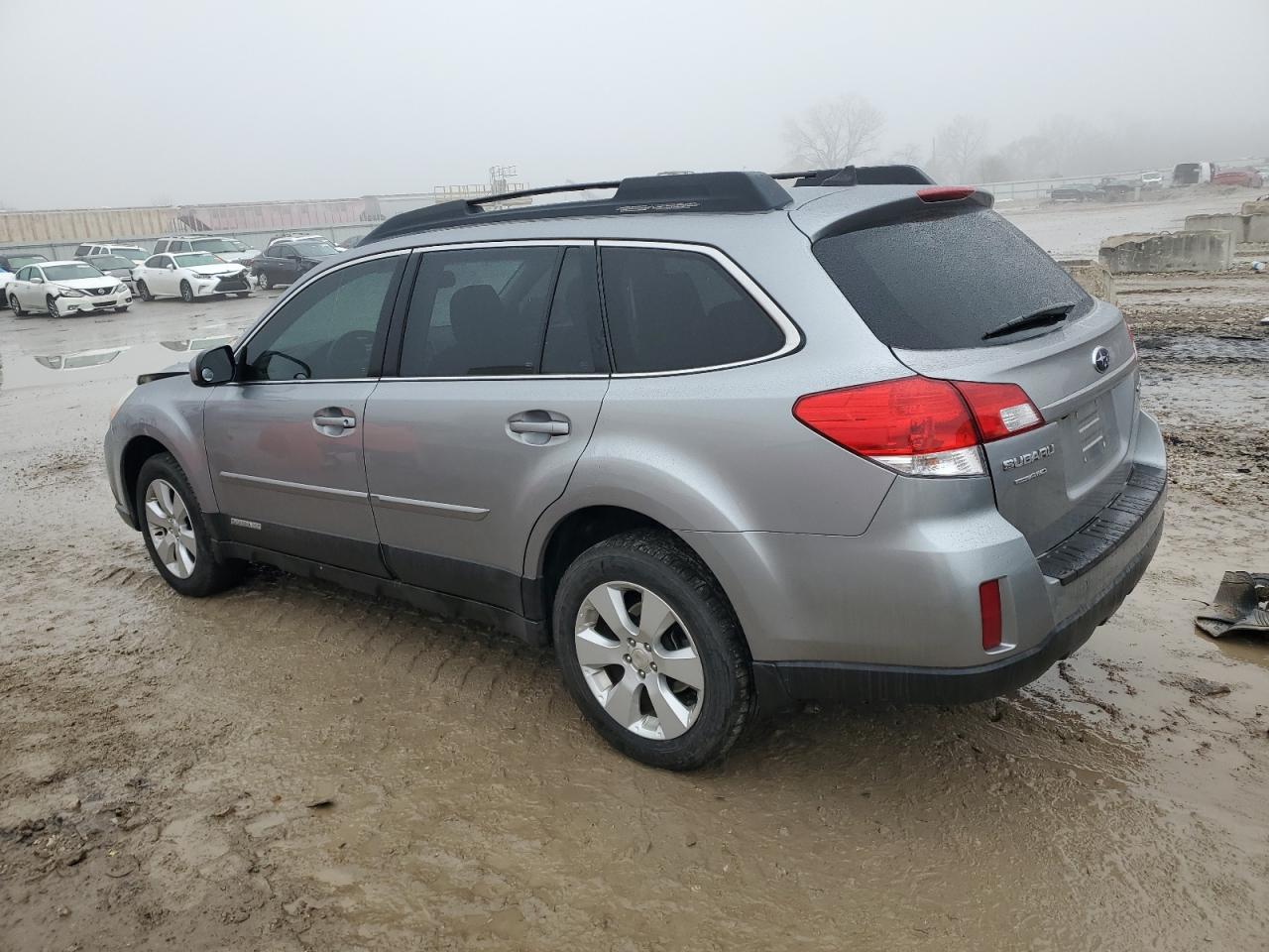 2011 Subaru Outback - Image 2