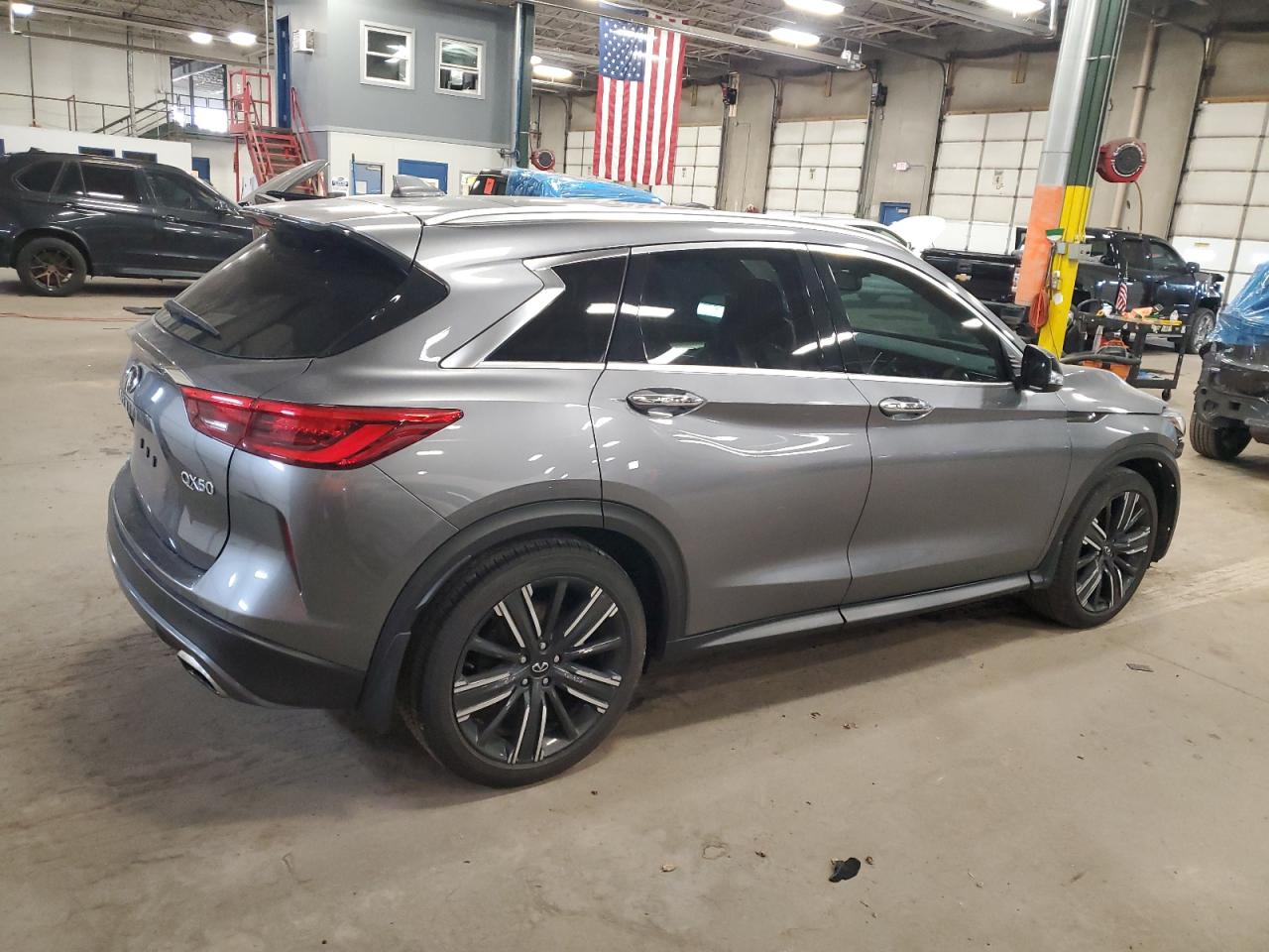 2021 Infiniti QX50 - Image 3