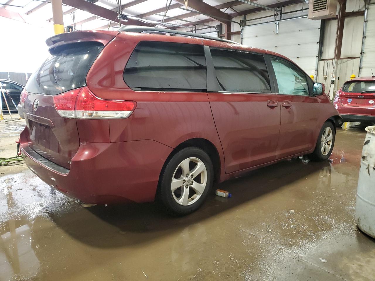 2013 Toyota Sienna - Image 3