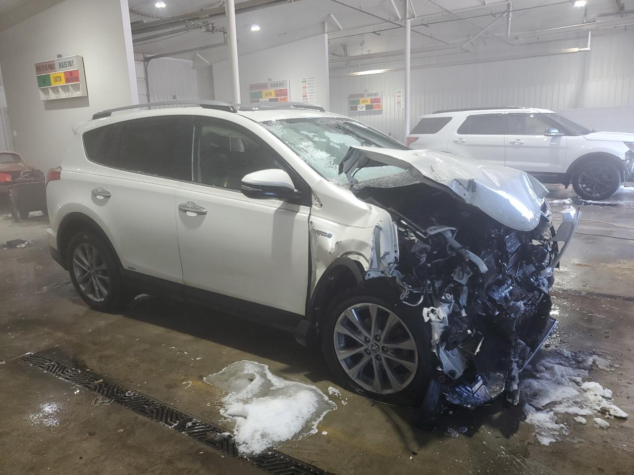 2017 Toyota RAV 4 - Image 4