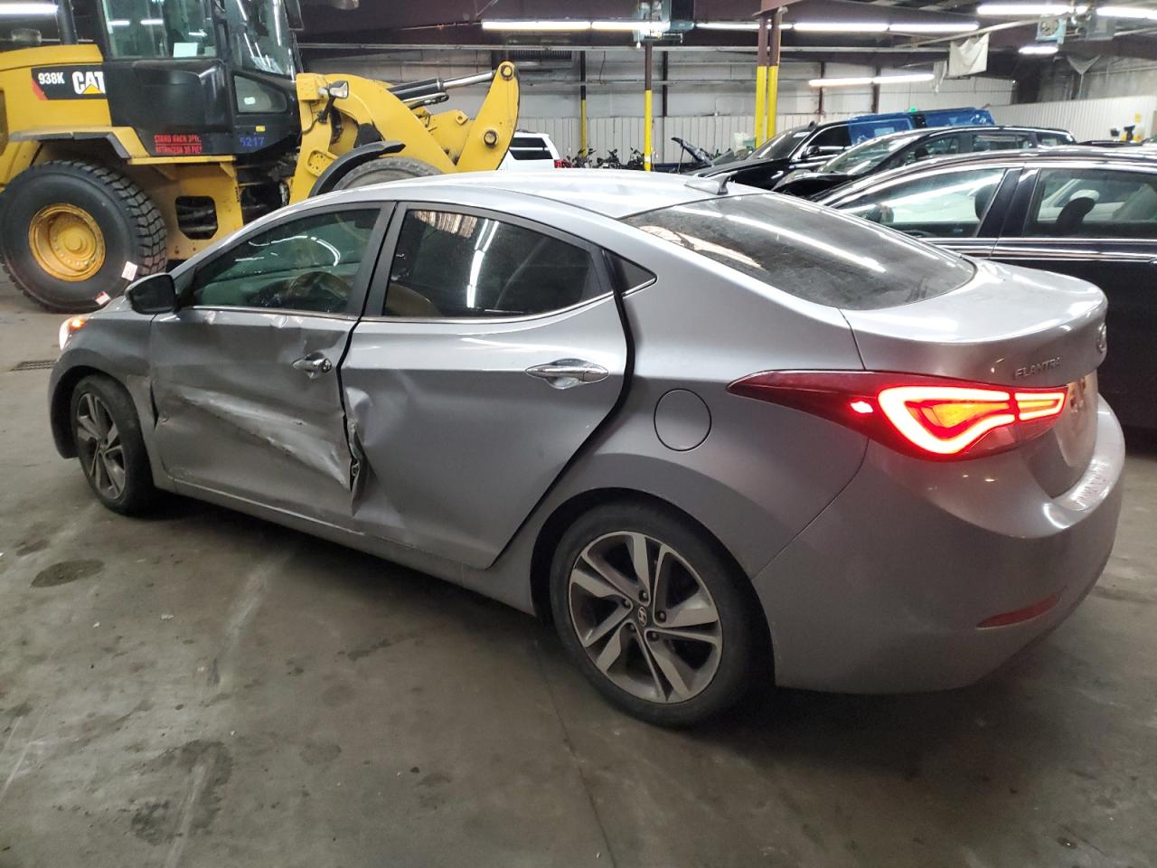 2016 Hyundai Elantra - Image 2