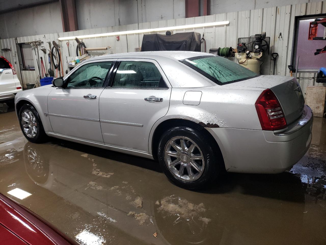 2006 Chrysler 300 - Image 2