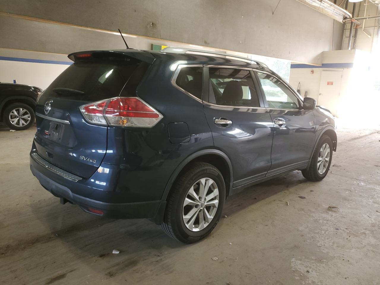 2016 Nissan Rogue - Image 3