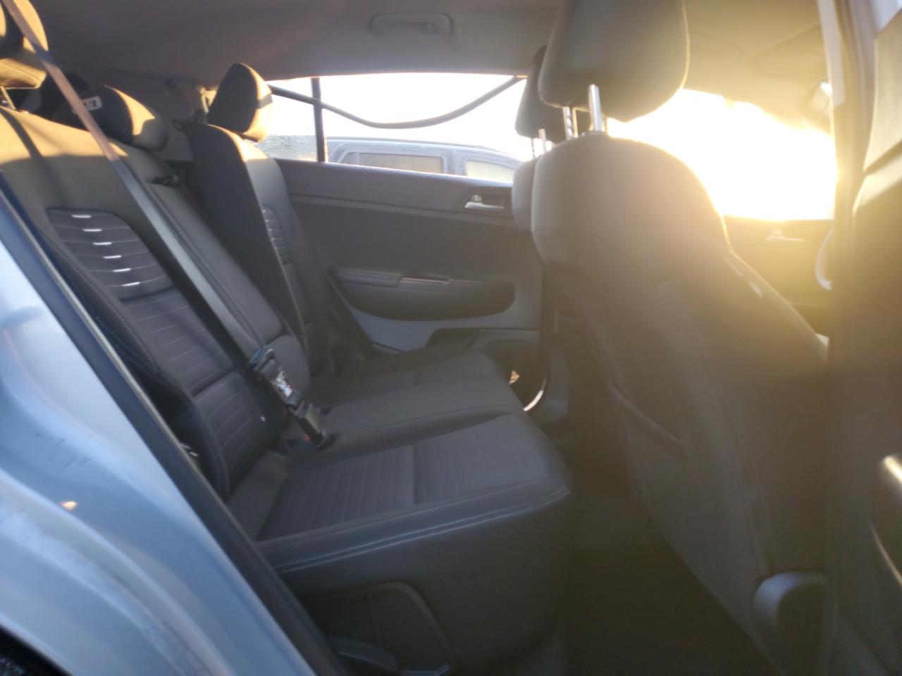 2017 Kia Sportage - Image 11