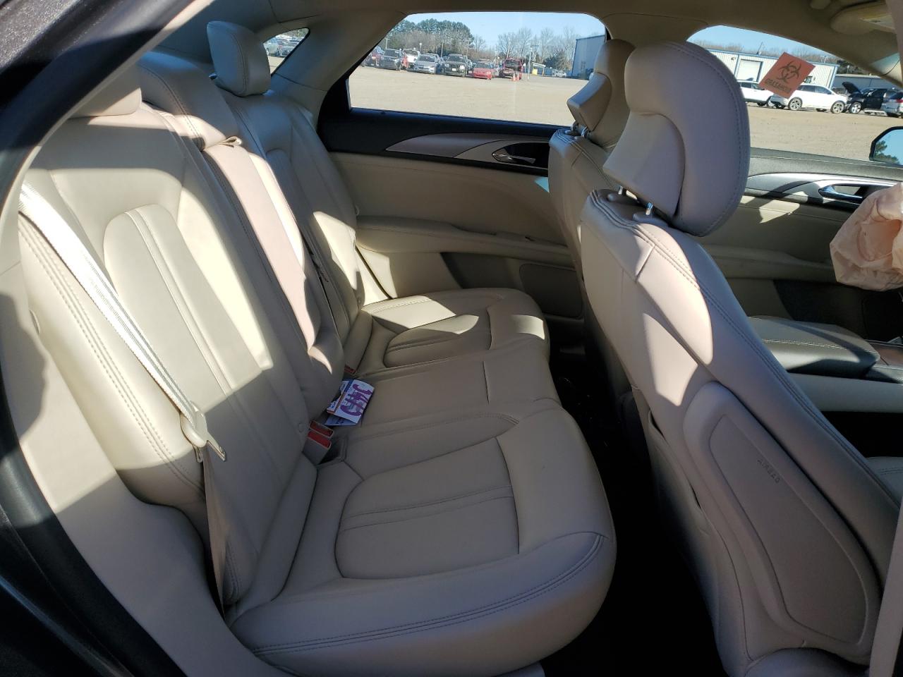 2019 Lincoln MKZ - Image 10