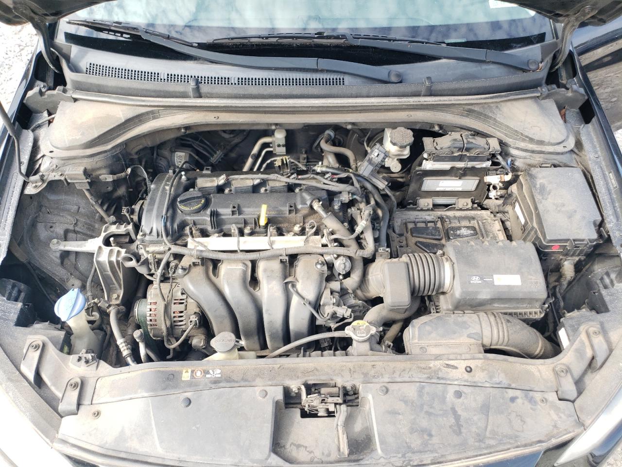 2017 Hyundai Elantra - Image 11