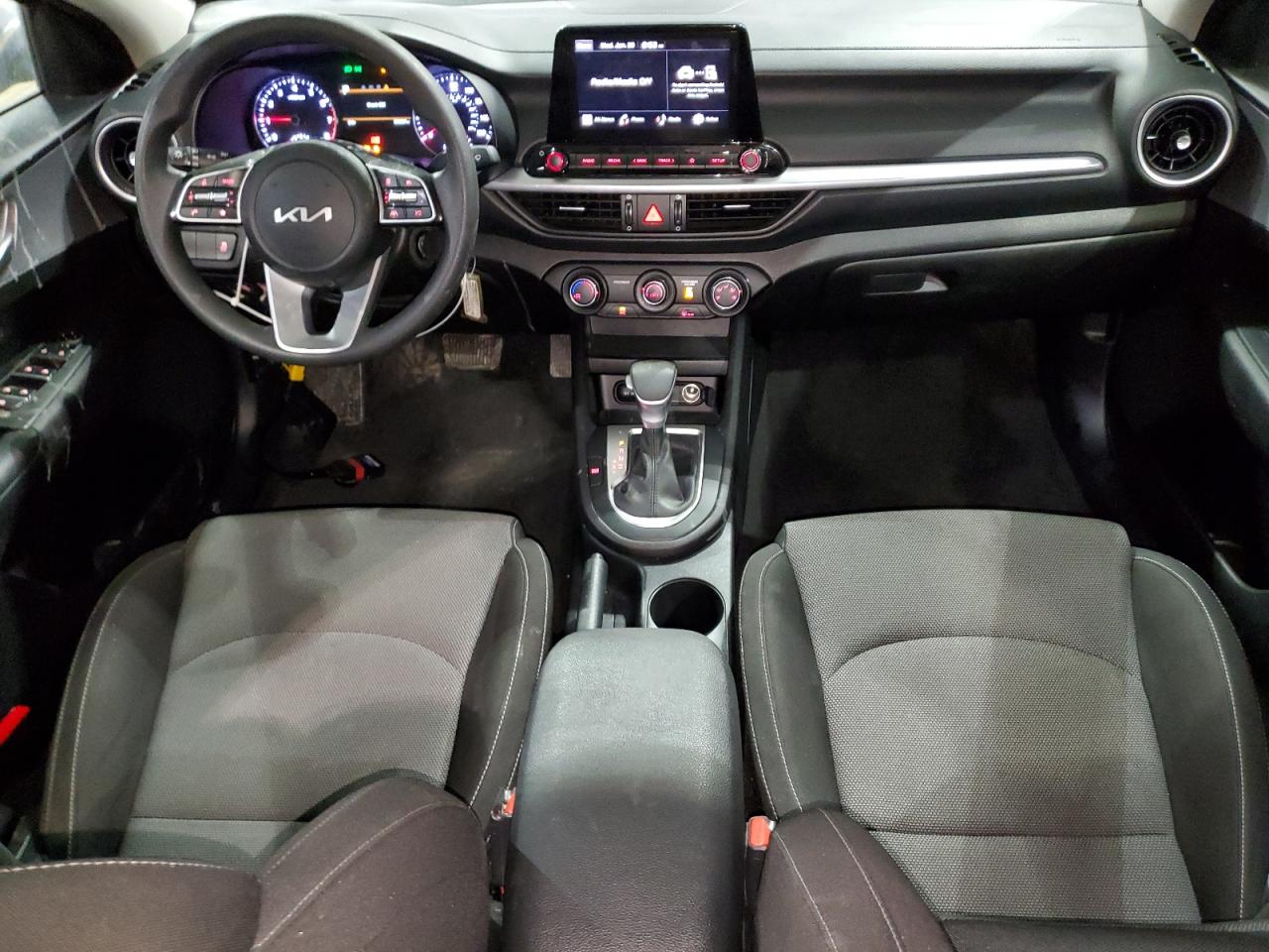 2023 Kia Forte - Image 8