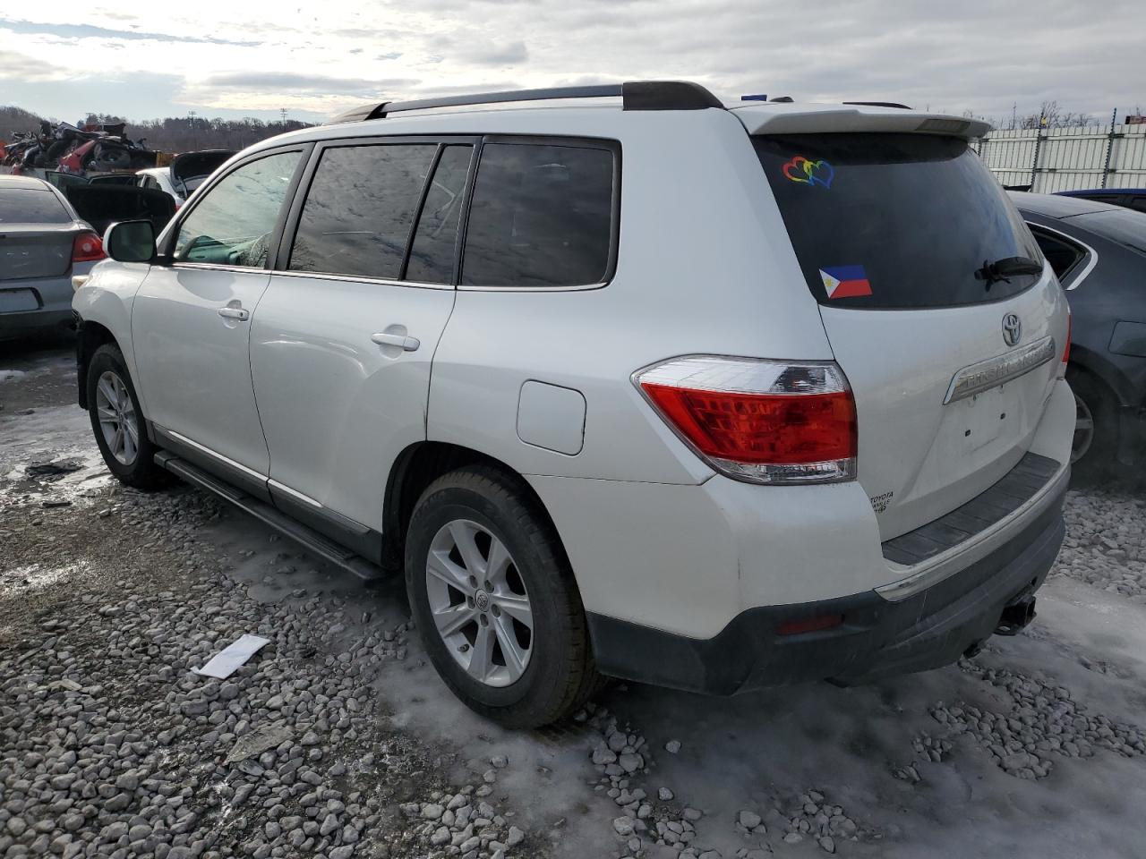 2012 Toyota Highlander - Image 2
