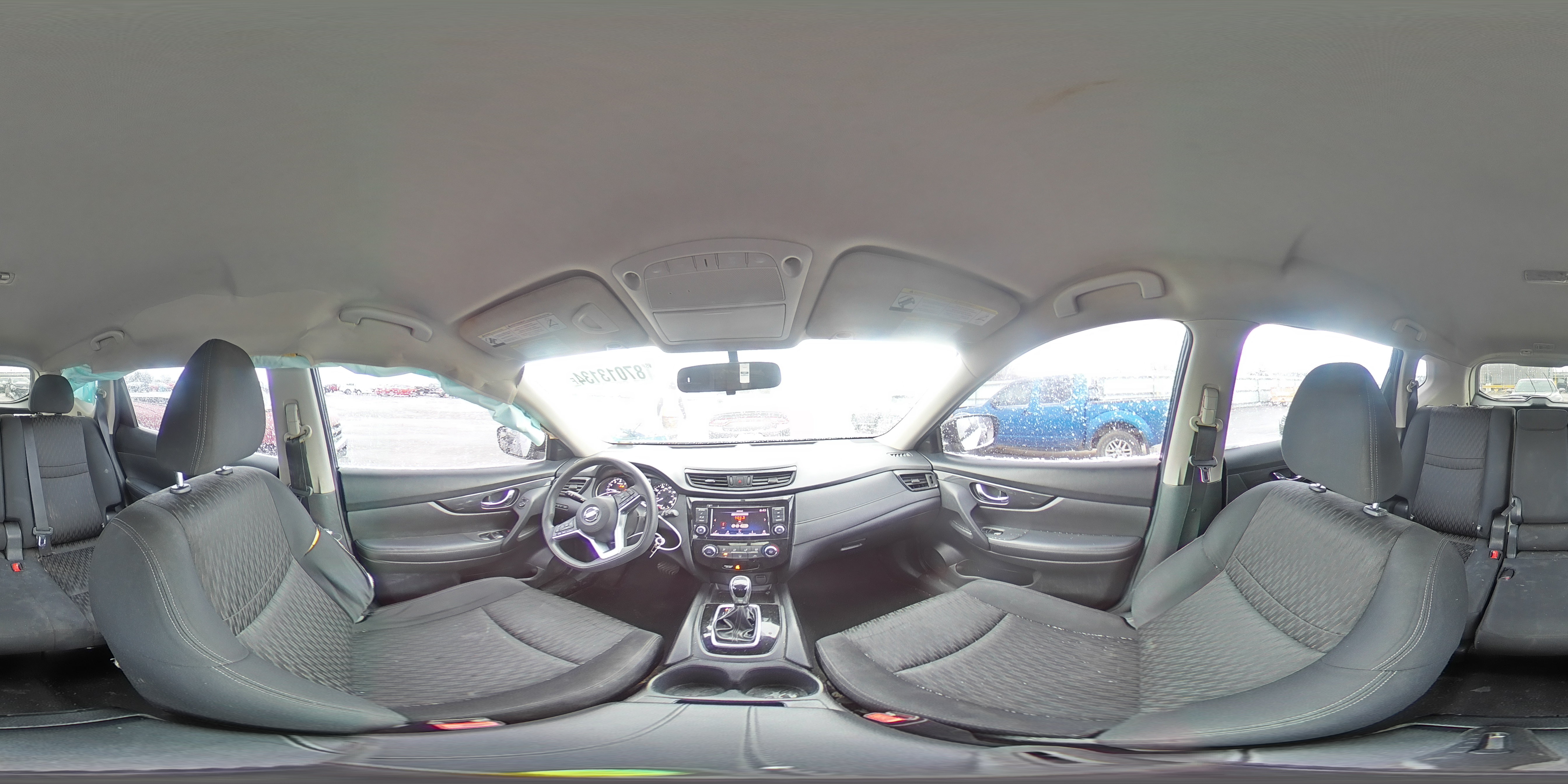 2018 Nissan Rogue - Image 16