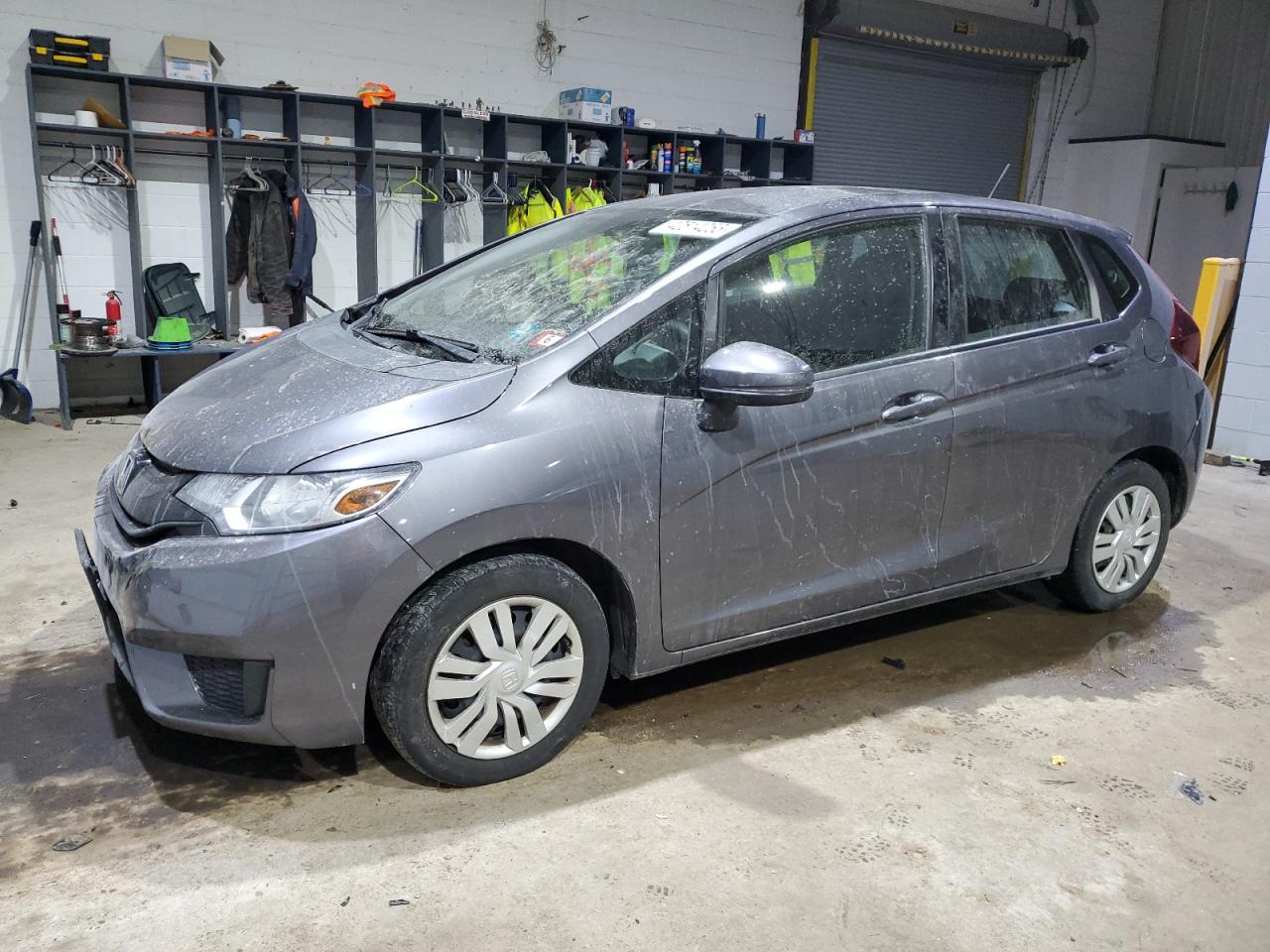2017 Honda Fit Lx للبيع في Candia، NH - Undercarriage