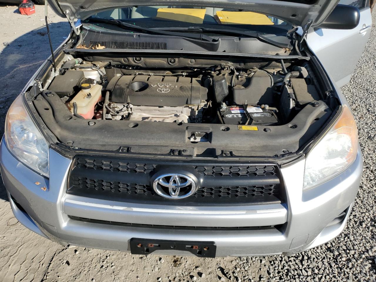 2011 Toyota RAV 4 - Image 13