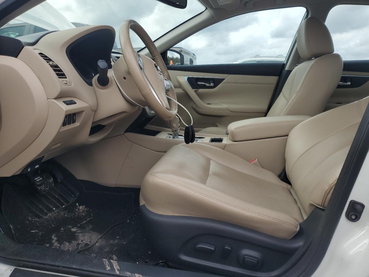 2017 Nissan Altima - Image 7
