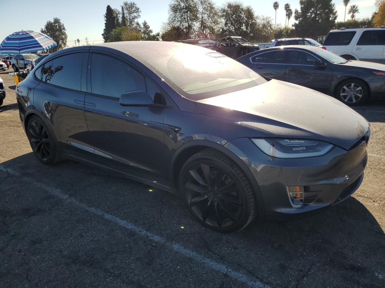 VIN 5YJXCDE23HF071150 2017 TESLA MODEL X no.4