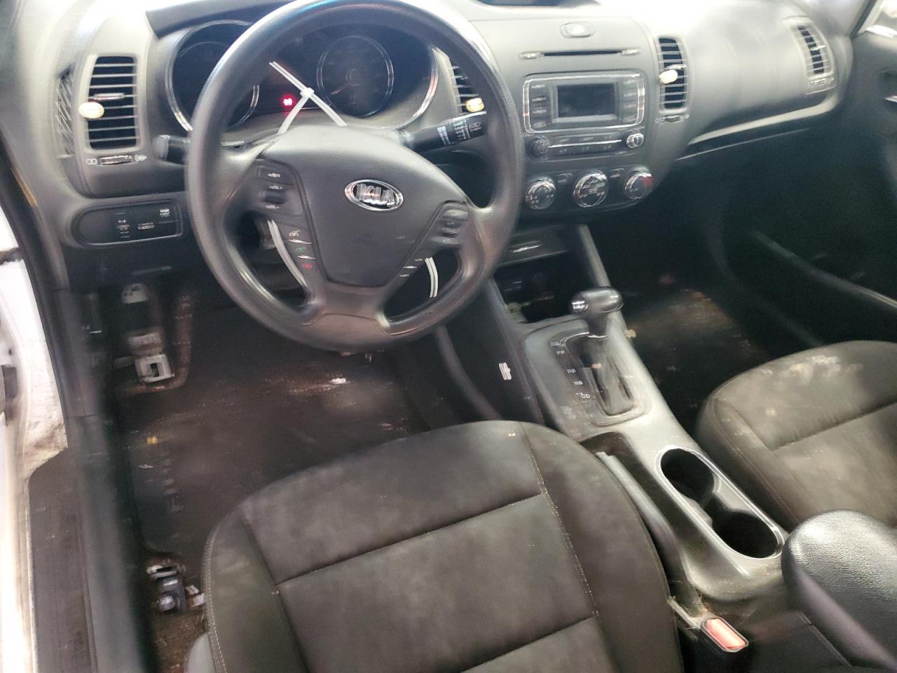 2016 Kia Forte - Image 8