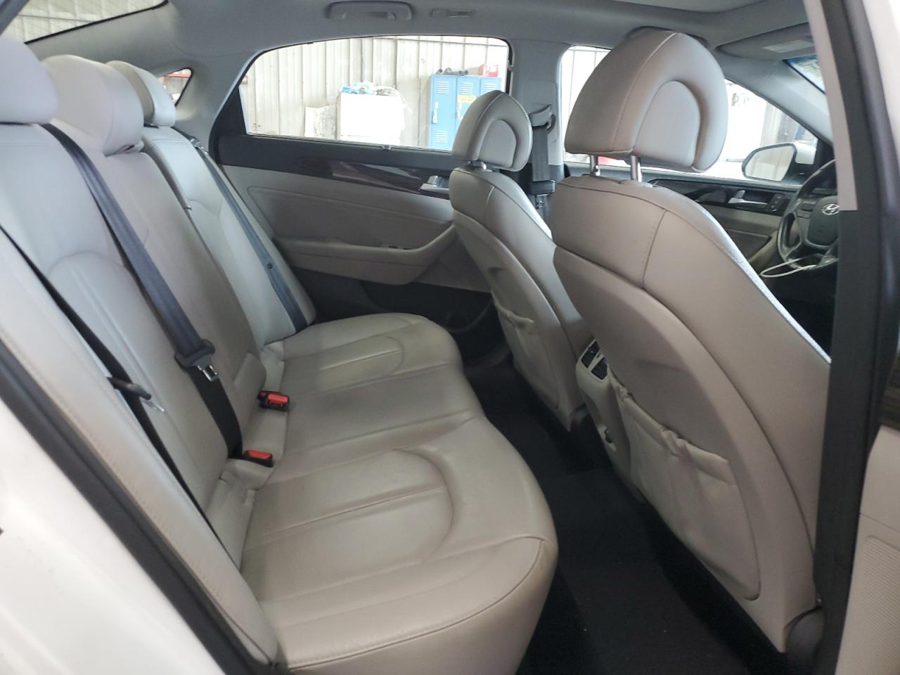 2015 Hyundai Sonata - Image 10