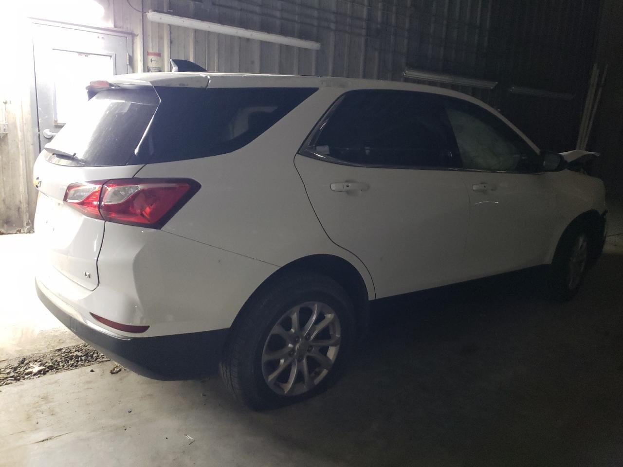 VIN 3GNAXJEV8JL105763 2018 CHEVROLET EQUINOX no.3