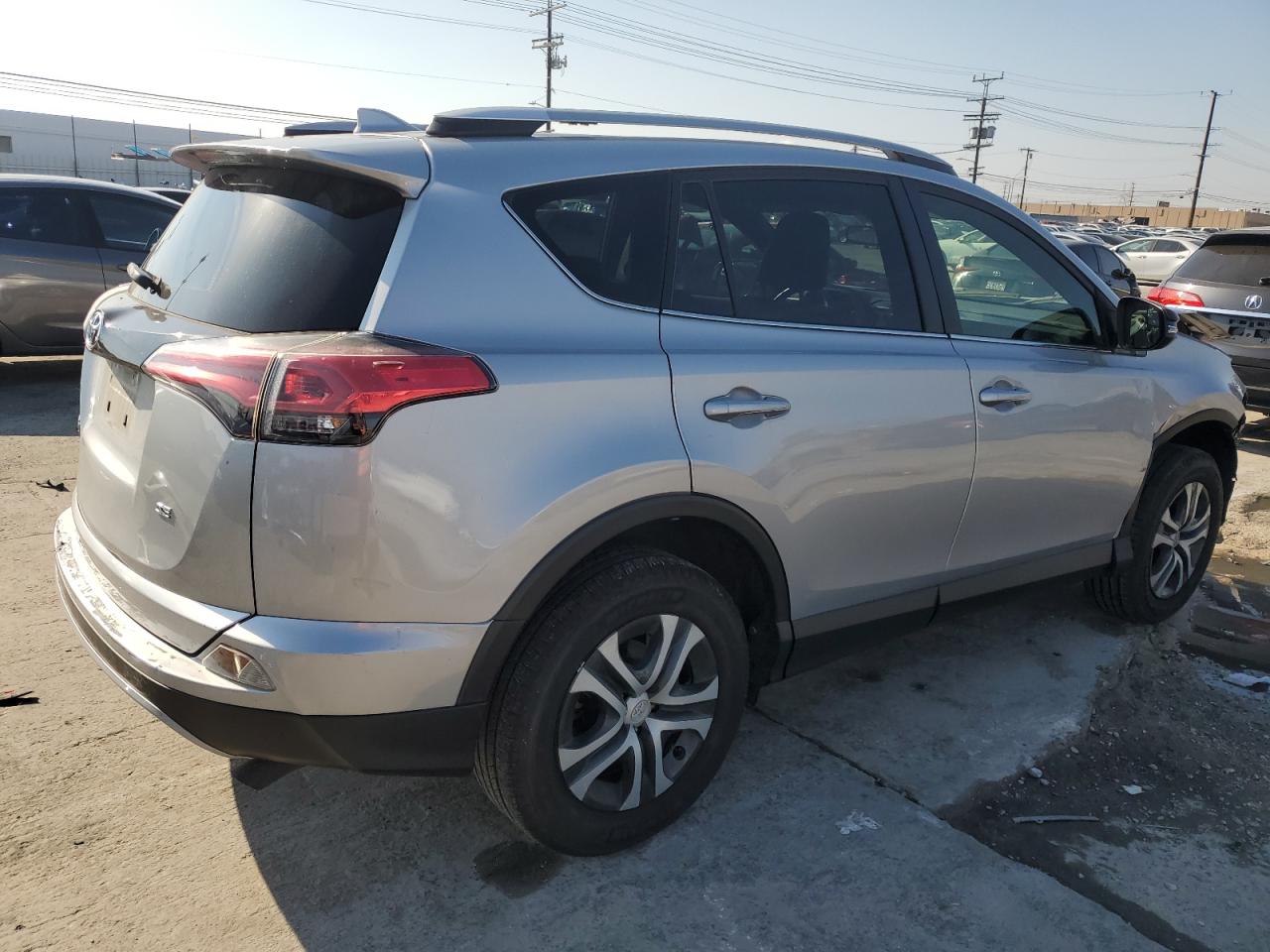 2018 Toyota RAV 4 - Image 3