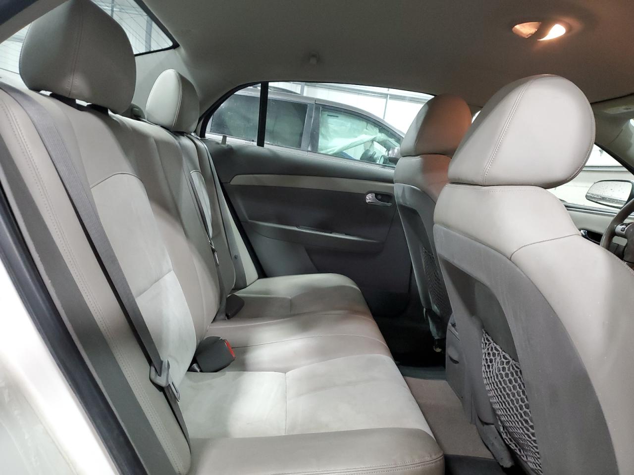 2011 Chevrolet Malibu - Image 10