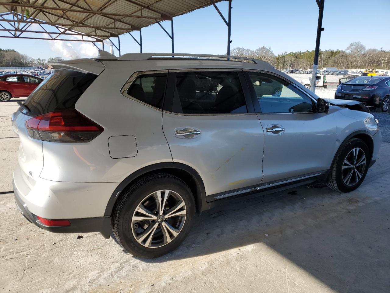 2018 Nissan Rogue - Image 3