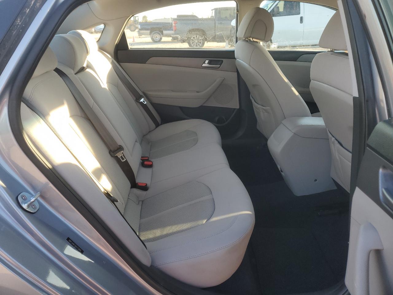2016 Hyundai Sonata - Image 10