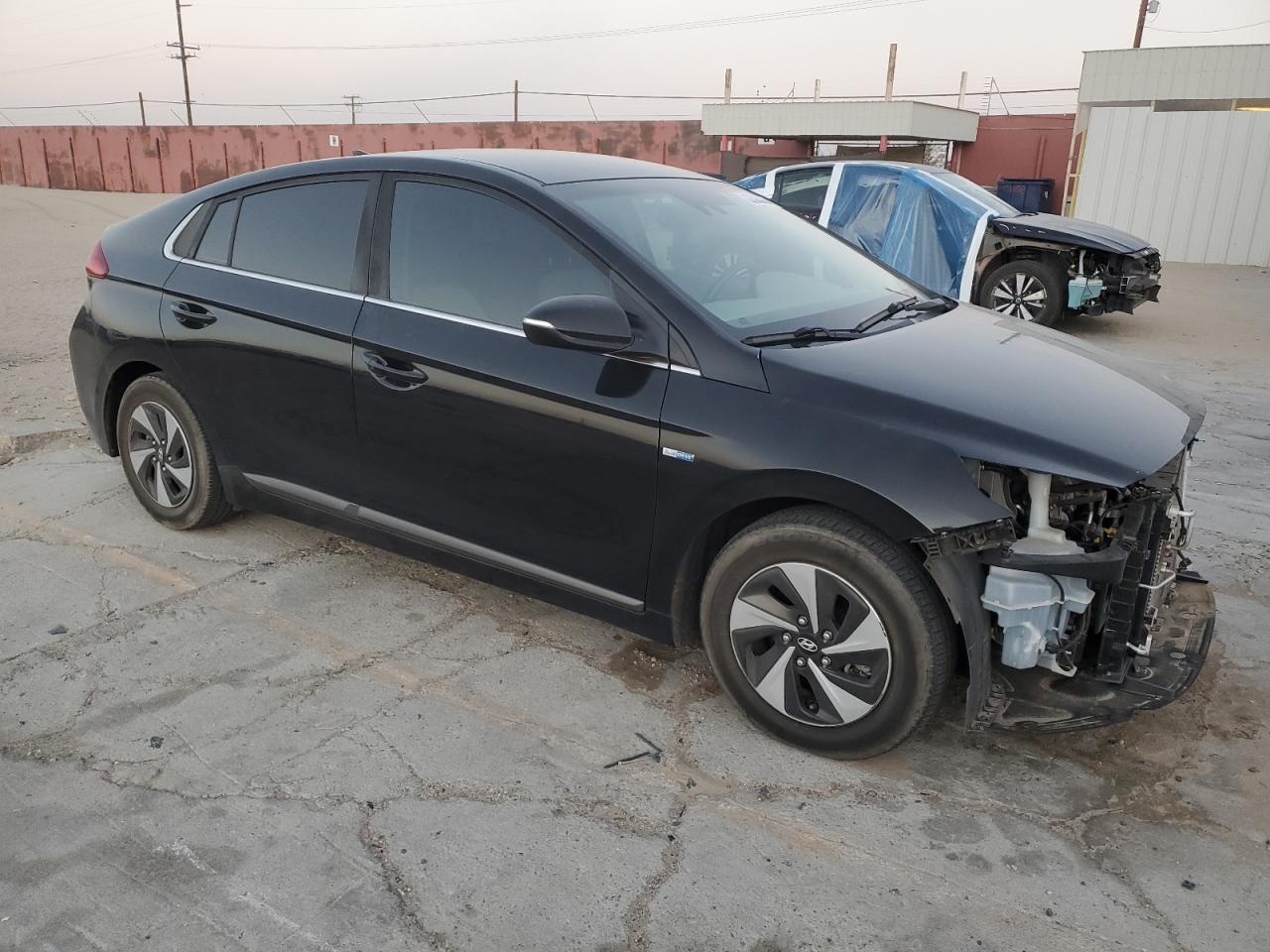 VIN KMHC75LC1HU058033 2017 HYUNDAI IONIQ no.4