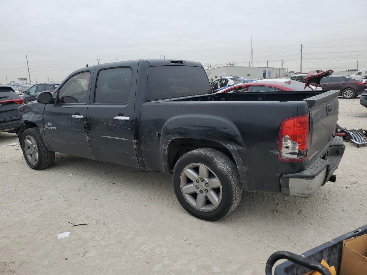 2013 GMC Sierra - Image 2