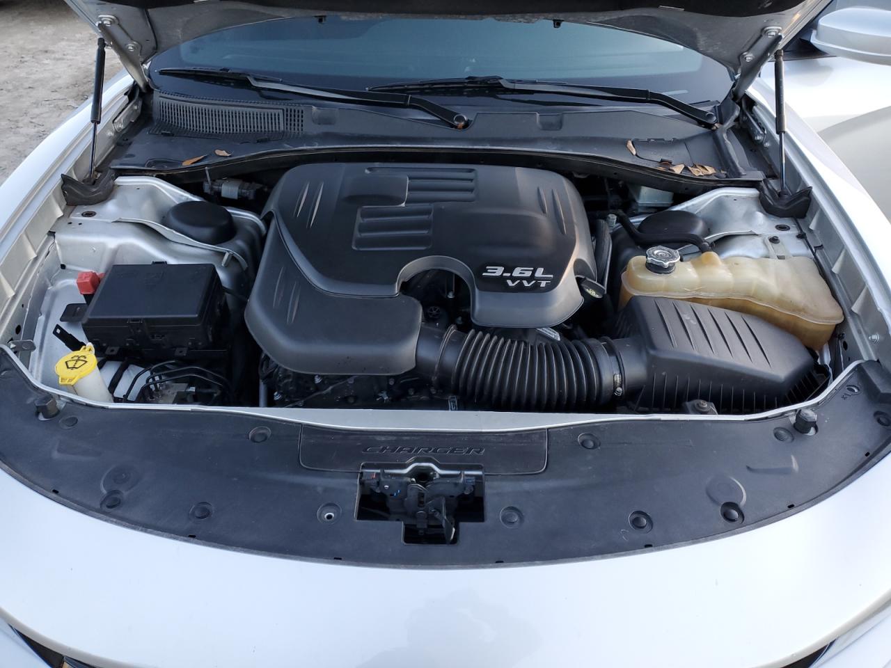2020 Dodge Charger - Image 11