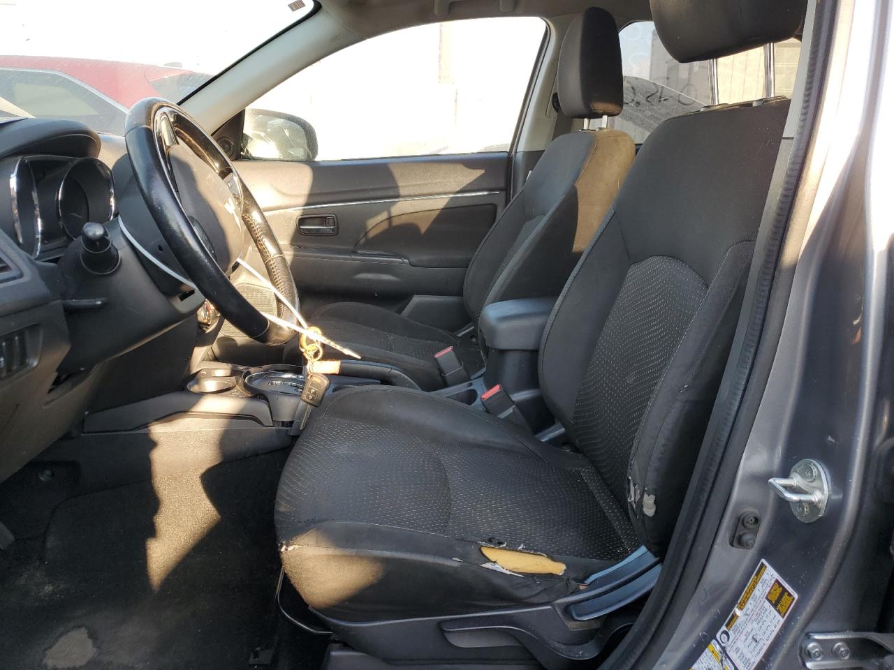 2016 Mitsubishi Outlander - Image 7