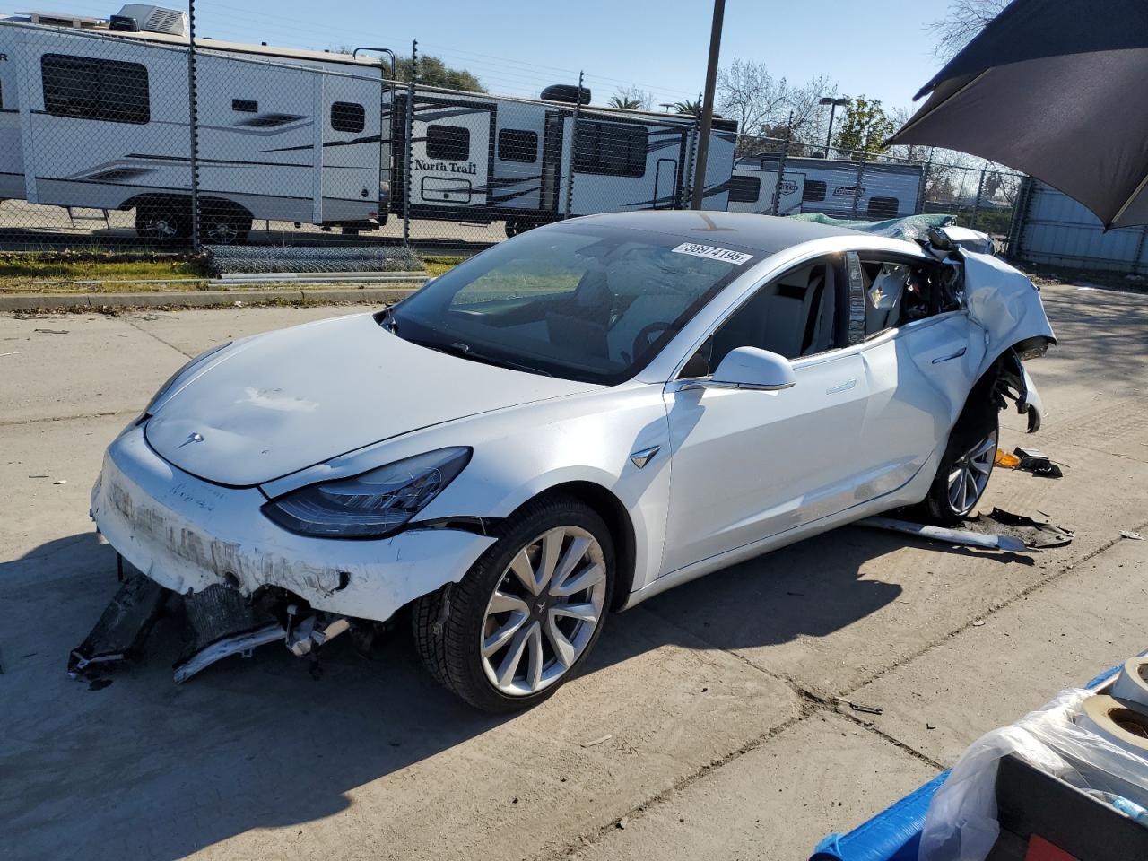 2020 Tesla Model 3 იყიდება Sacramento-ში, CA - Rear End