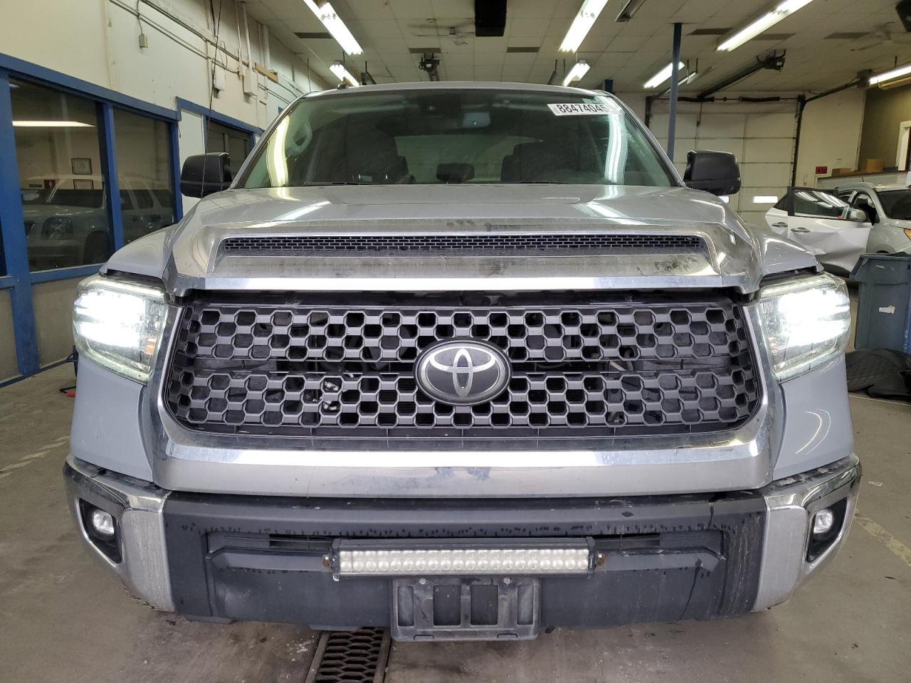 VIN 5TFDY5F12JX687174 2018 TOYOTA TUNDRA no.5