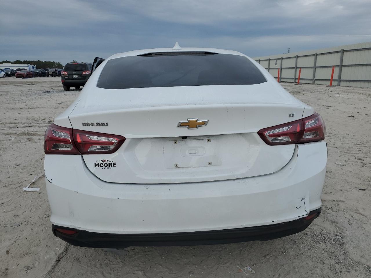 2019 Chevrolet Malibu - Image 6