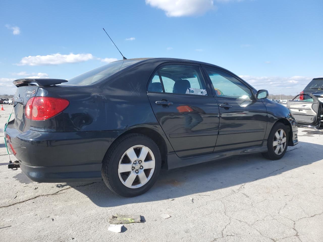 2005 Toyota Corolla - Image 3