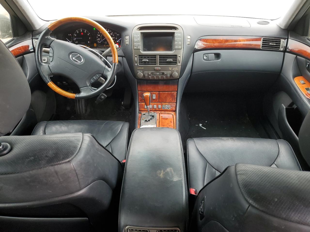 2004 Lexus LS - Image 8