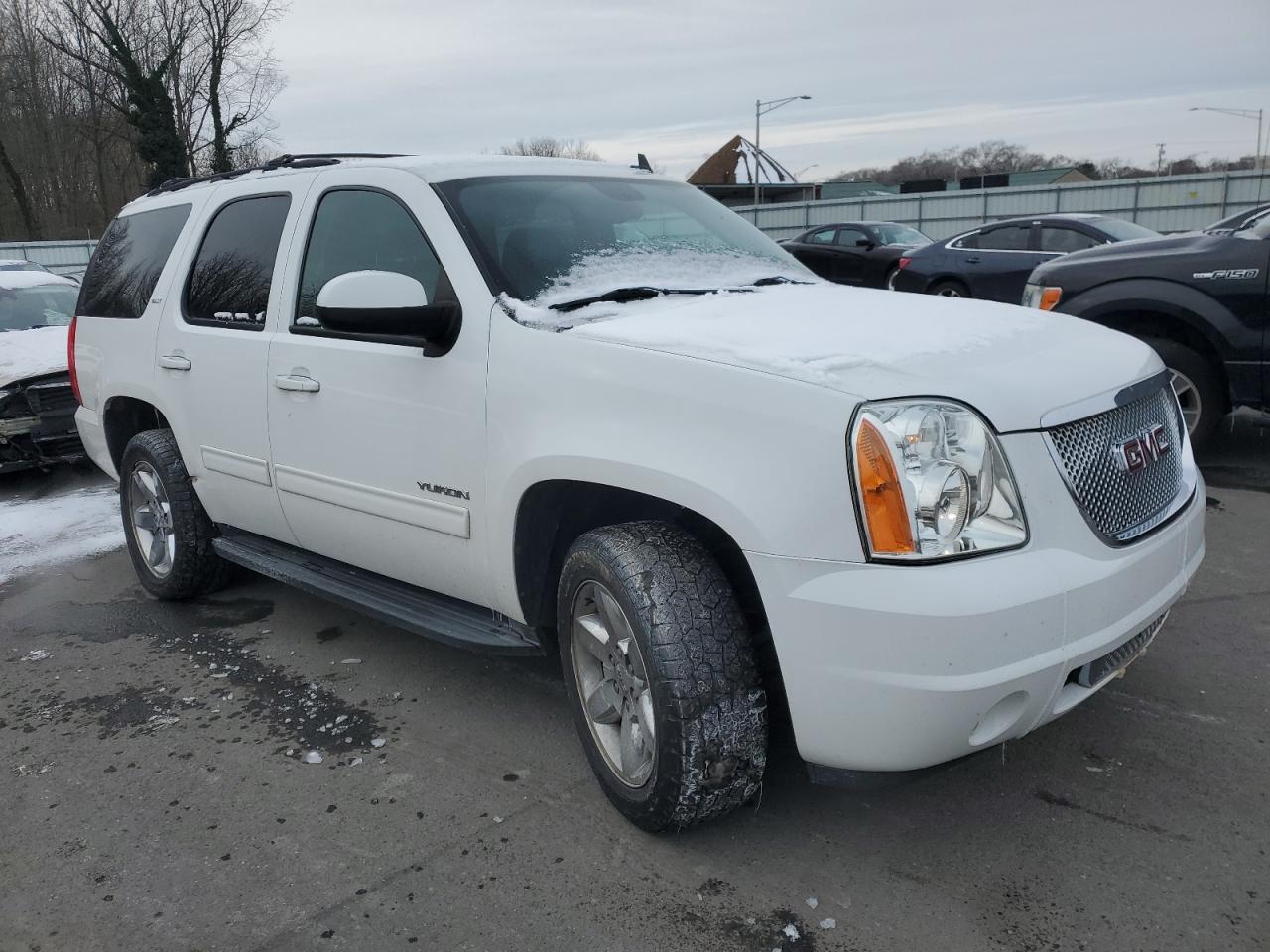 2013 GMC Yukon - Image 4