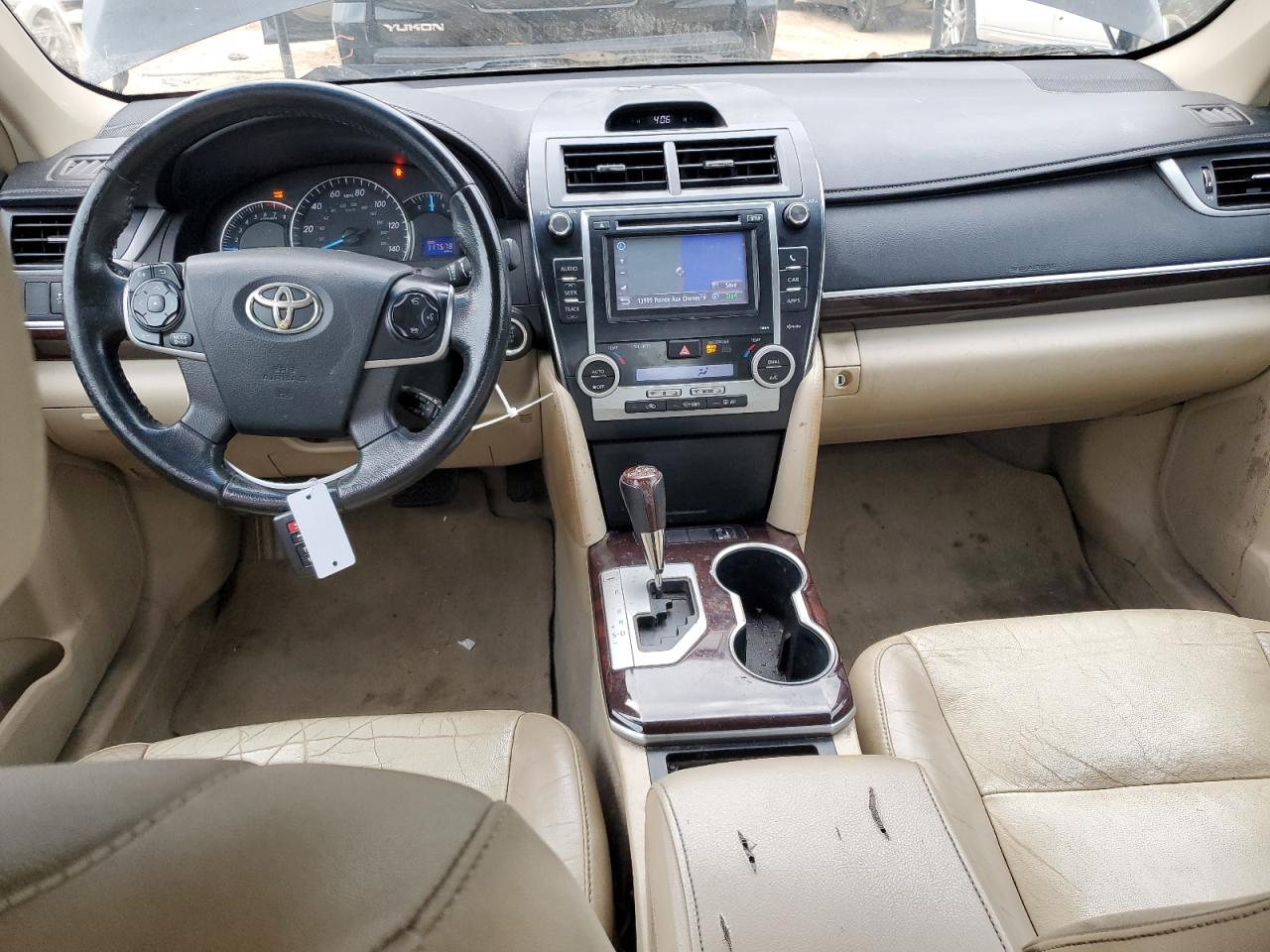 2013 Toyota Camry - Image 8