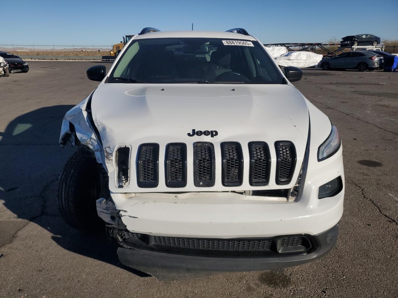 2017 Jeep Grand Cherokee - Image 5