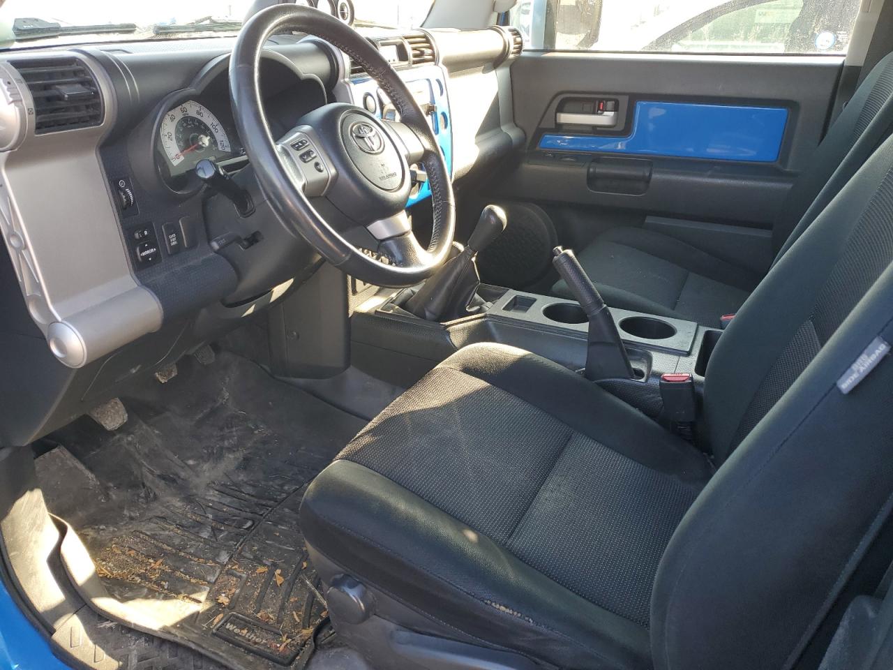 2007 Toyota FJ Cruiser - Image 7