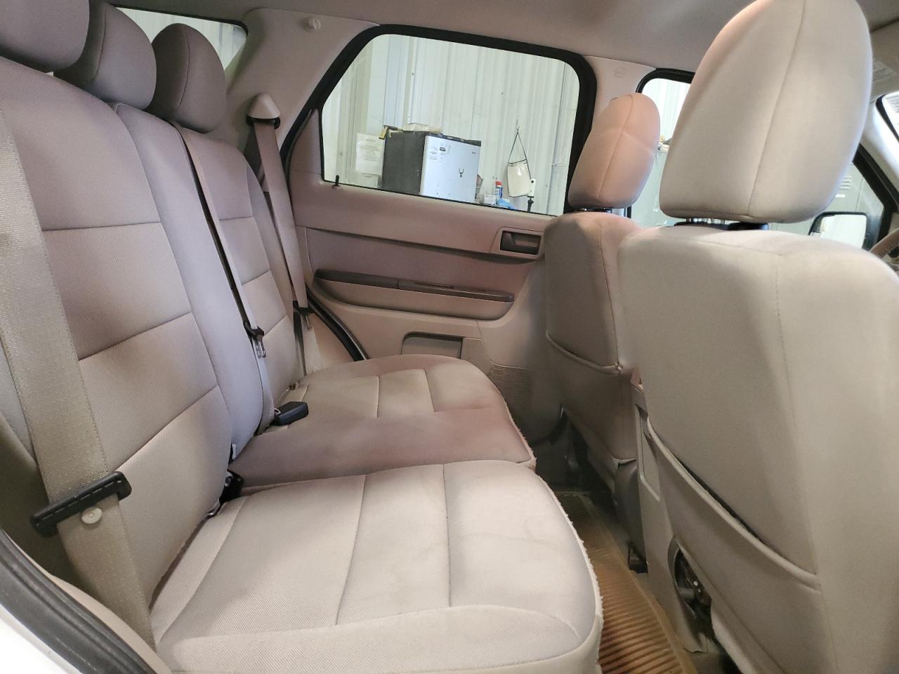 2011 Ford Escape - Image 11