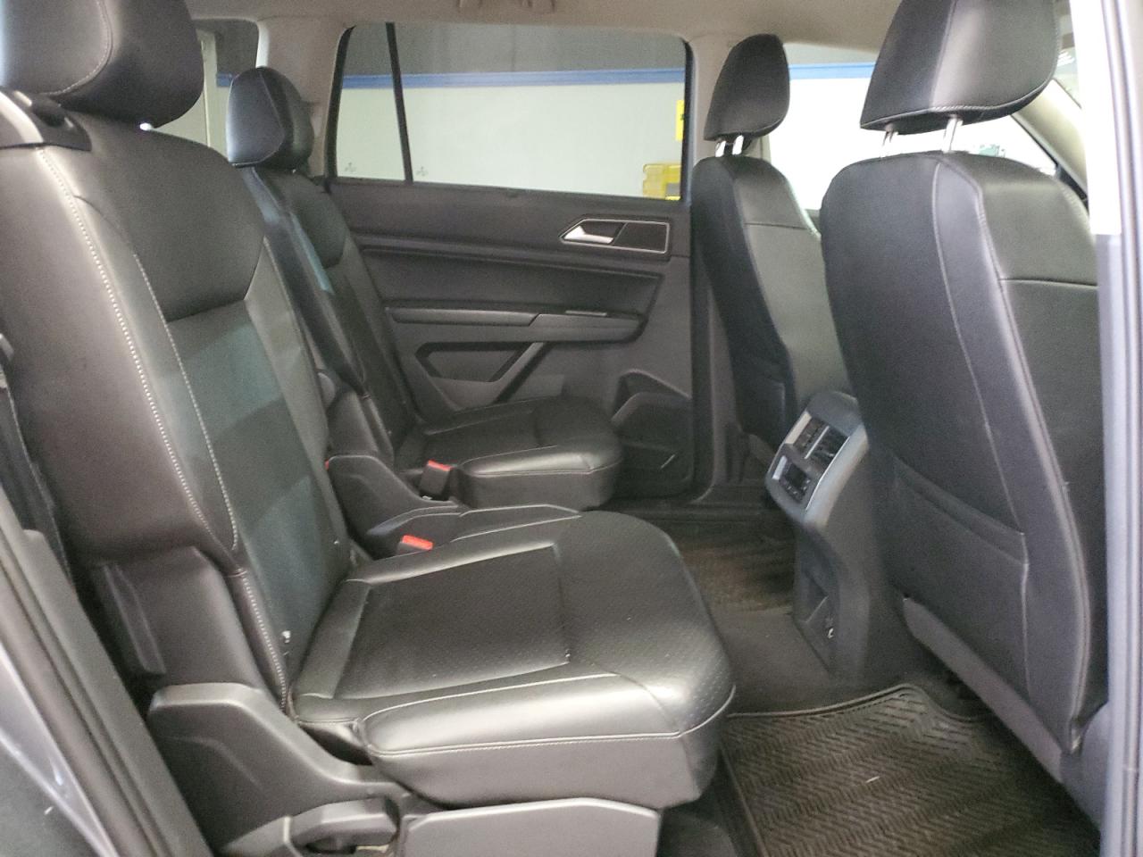 2018 Volkswagen Atlas - Image 11