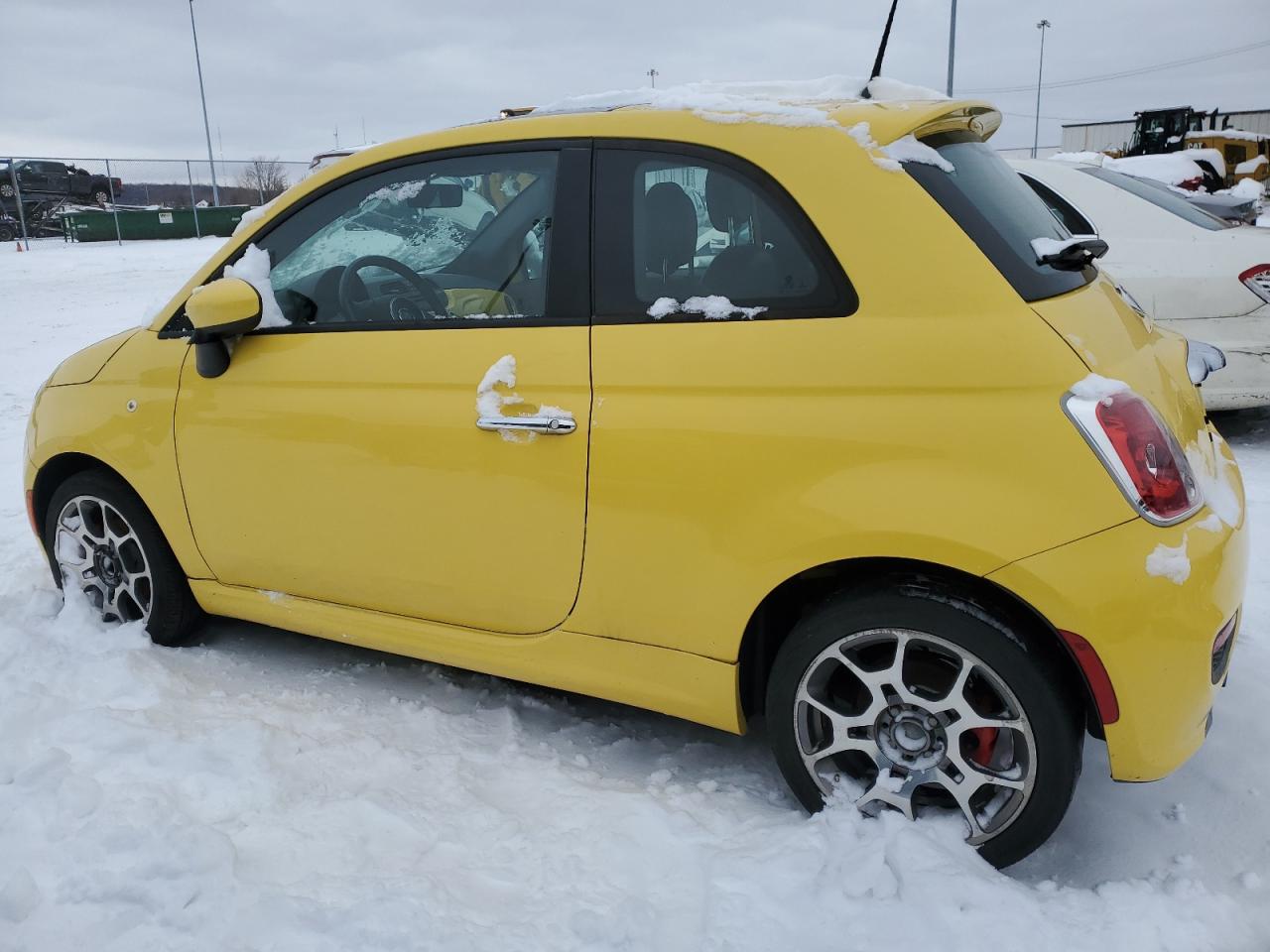 VIN 3C3CFFBR2DT585283 2013 FIAT 500 no.2