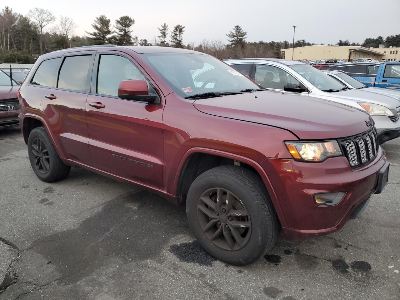 2017 Jeep Grand Cherokee - Image 4