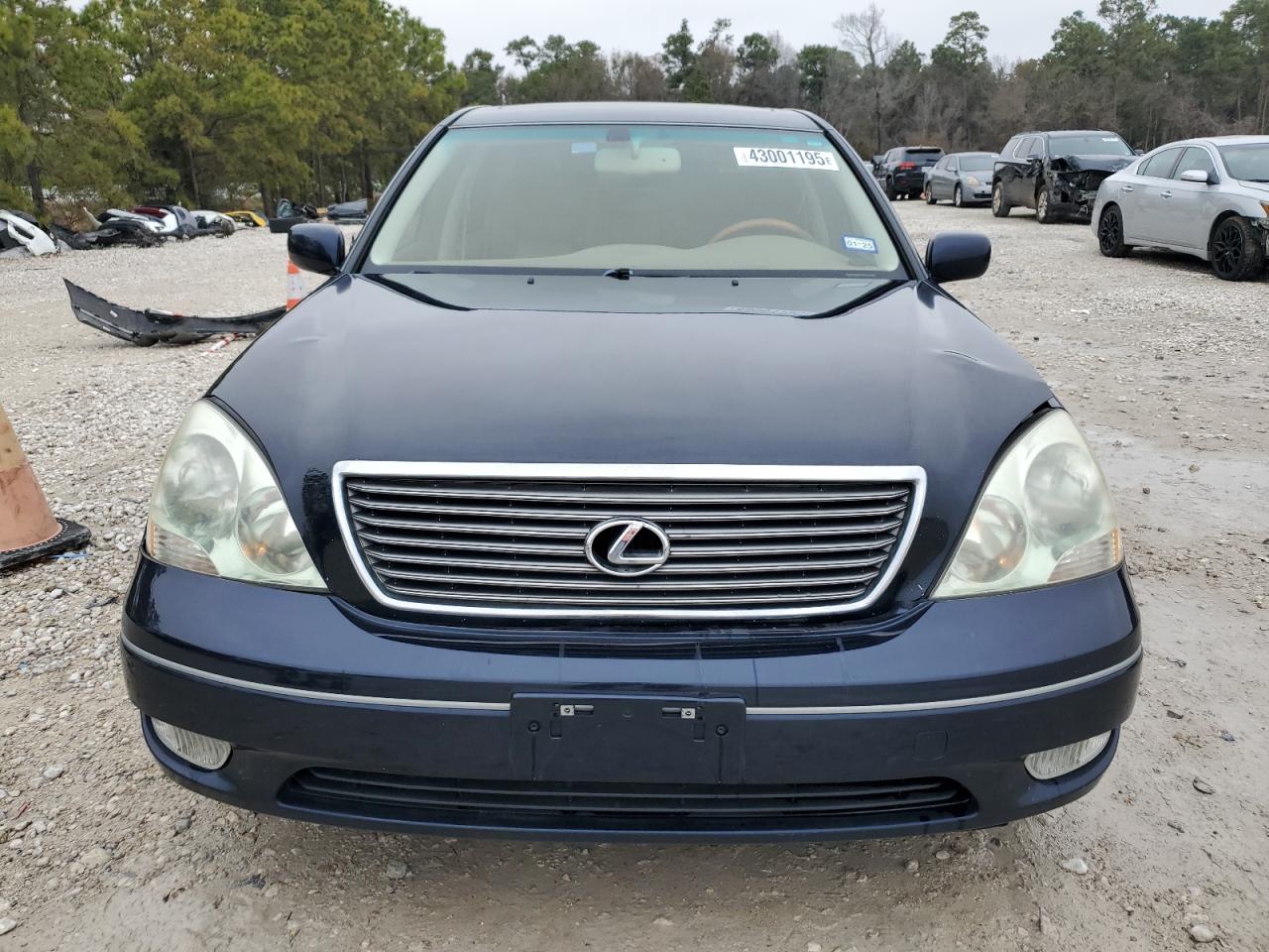 2002 Lexus LS - Image 5