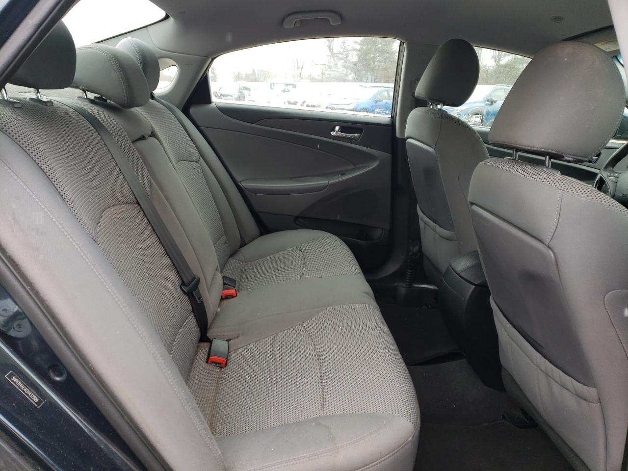 2012 Hyundai Sonata - Image 10