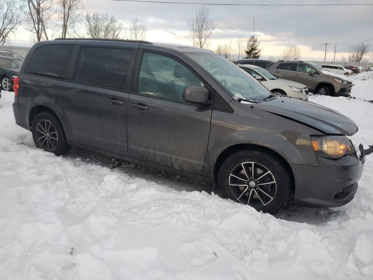 2018 Dodge Caravan - Image 4