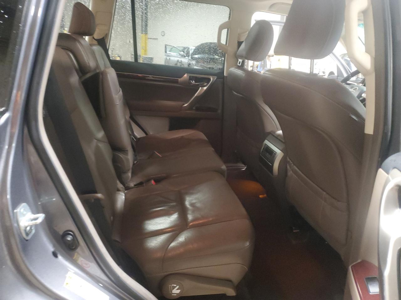 2017 Lexus GX - Image 11