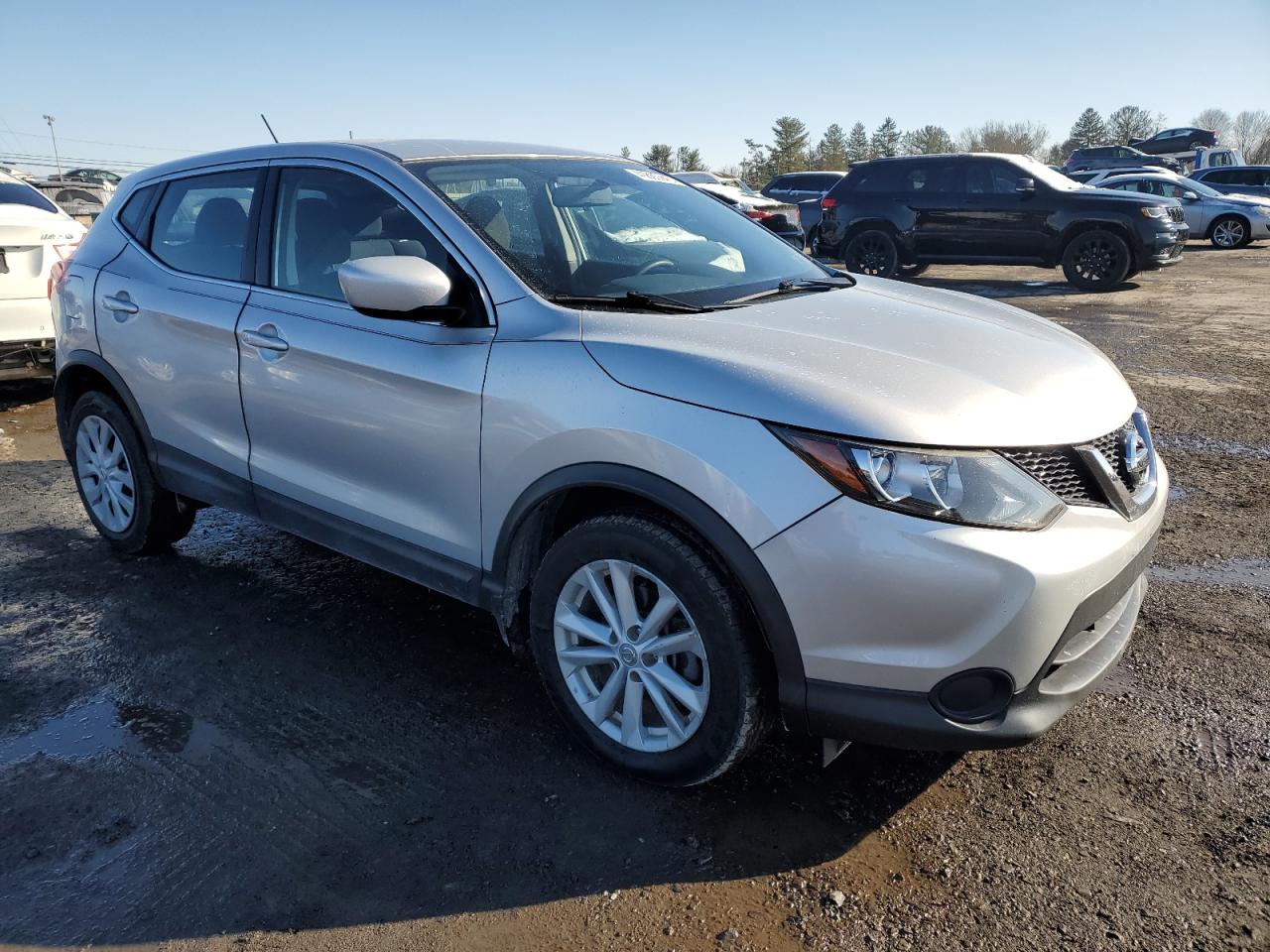 2017 Nissan Rogue - Image 4