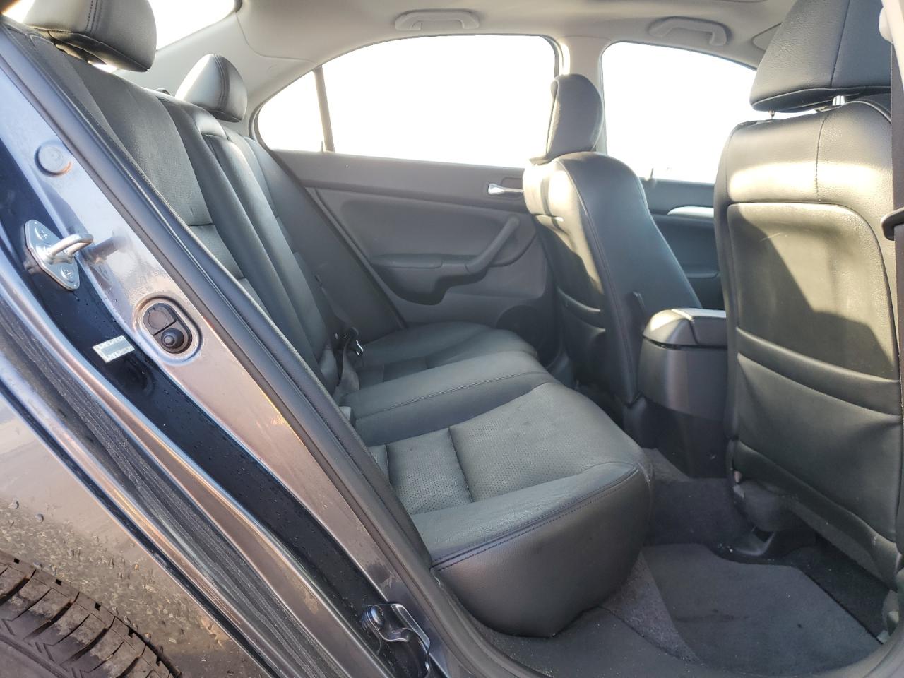 2005 Acura TSX - Image 10
