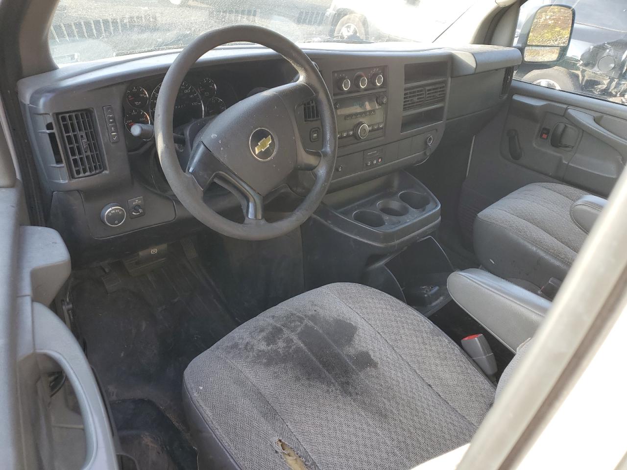 2013 Chevrolet Express - Image 8