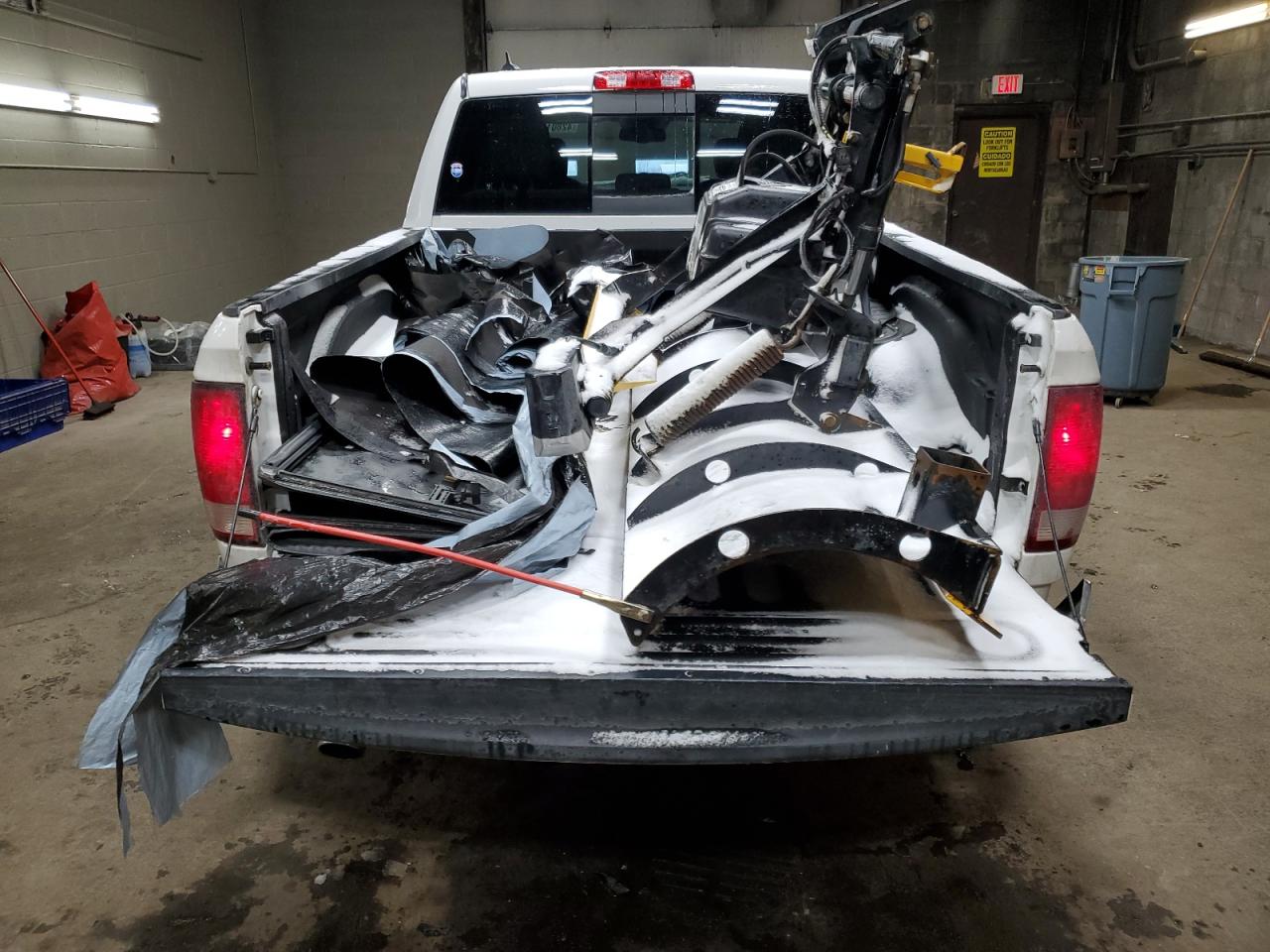 2016 RAM 1500 - Image 6